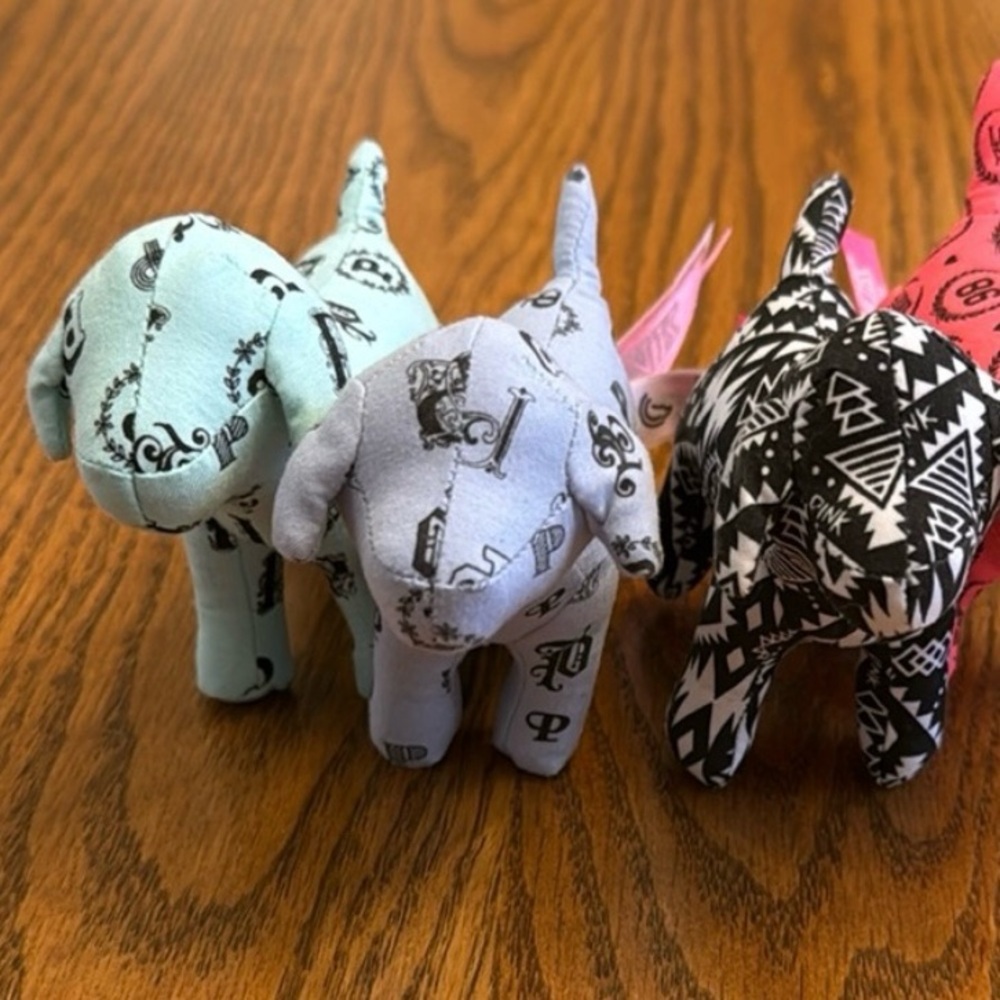 VS PINK Mini Dogs